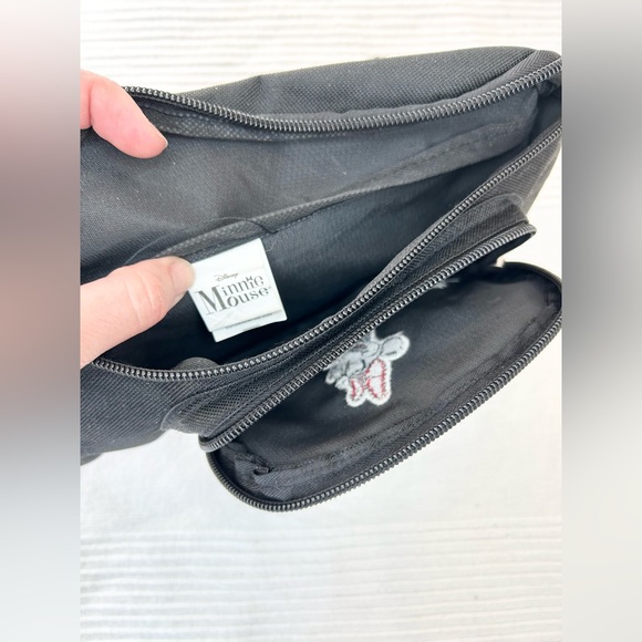 Disney Embroidered Minnie Mouse Black Fanny Pack Waist Bag - Picture 4 of 9